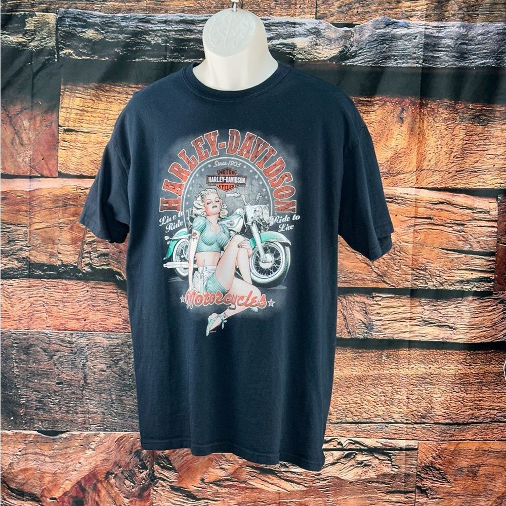 Harley-Davidson Navy Tee with Retro Motorcycle Graphic - Picture 12 of 15